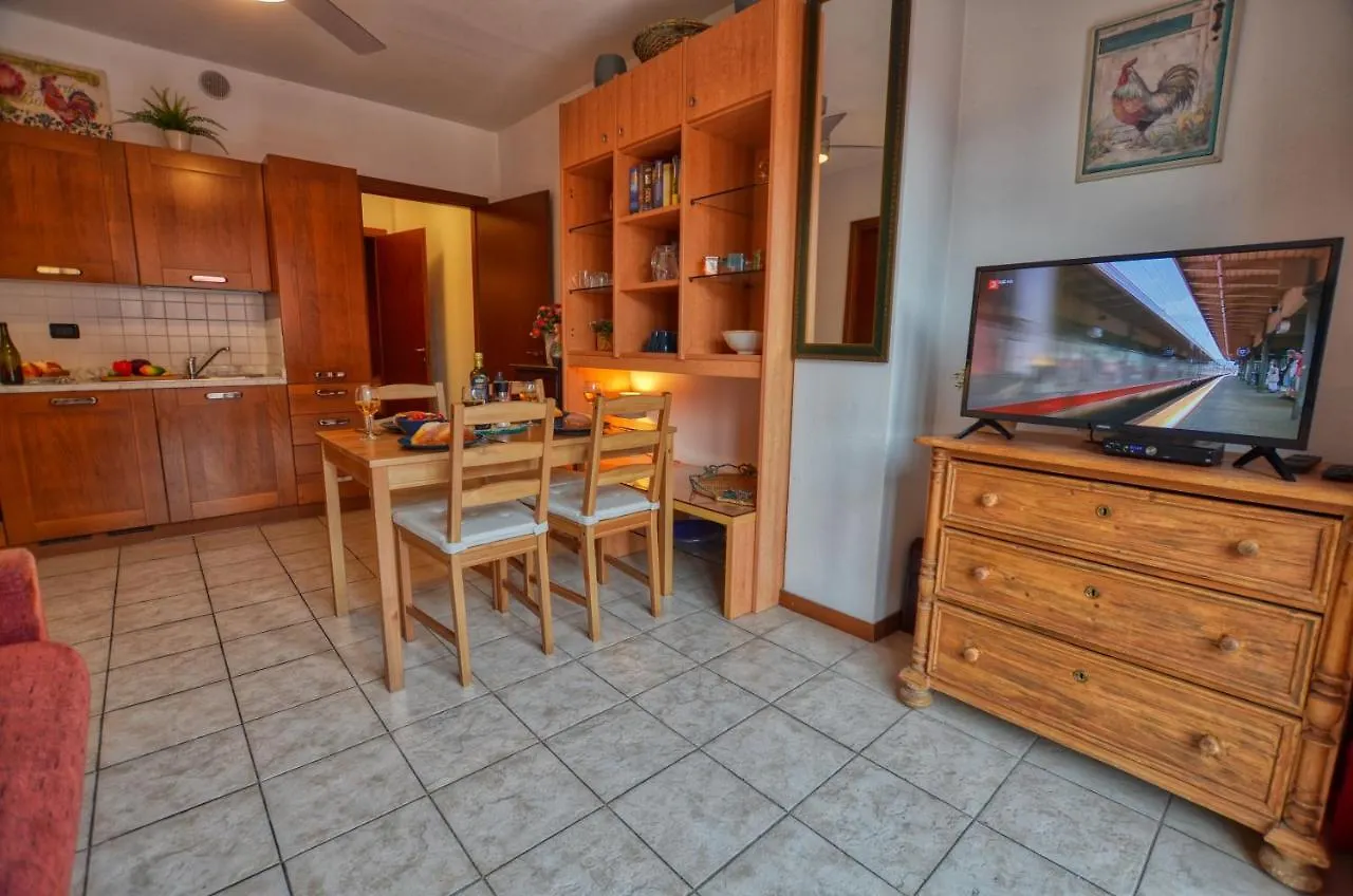 Ferienwohnung Cipresso 20 - 21 am Wasser Acquaseria