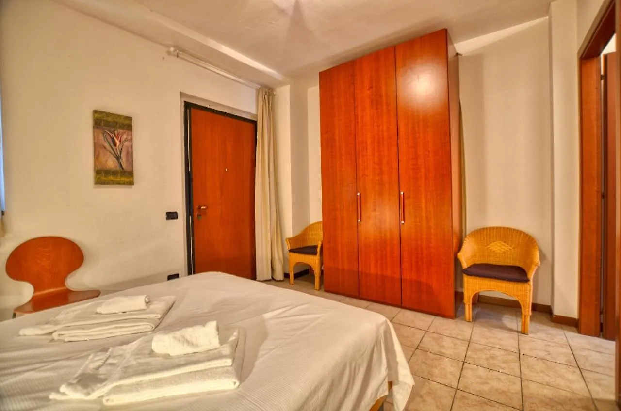 Ferienwohnung Cipresso 20 - 21 am Wasser Acquaseria Apartment